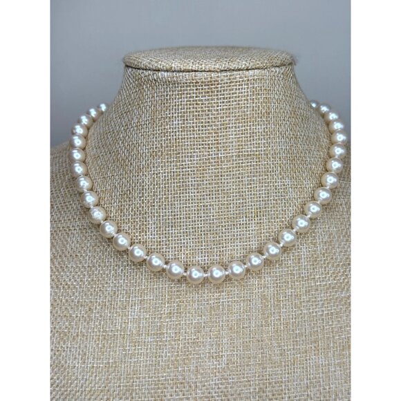 Monet Faux Pearl Necklace Gold Clasp Vintage Jewelry 20 Inch Strand Elegant - Picture 1 of 9
